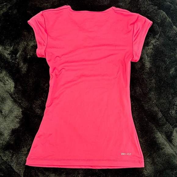 Nike slim fit top - Picture 3 of 4